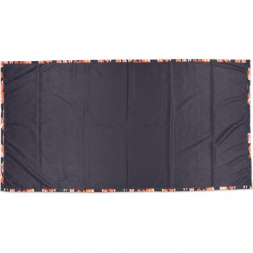 Kiss Print Towel in Navy Blue and Red Kiss Print Towel in Navy Blue and Red